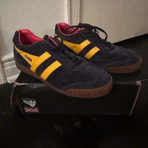 Gola Harrier Sneaker Navy and yellow suede sneaker size reads US 8 (men’s) W 9.5